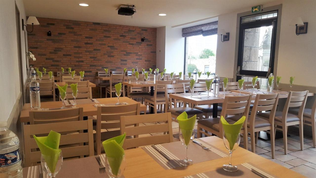 Hotel Restaurant Le Capricorne Pouldreuzic Exterior photo